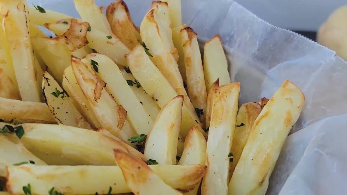 'Video thumbnail for French Fries Healthy NO OIL Crispy Fries from Scratch'