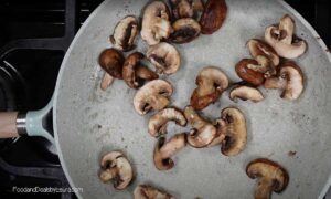 champiñones para pollo
