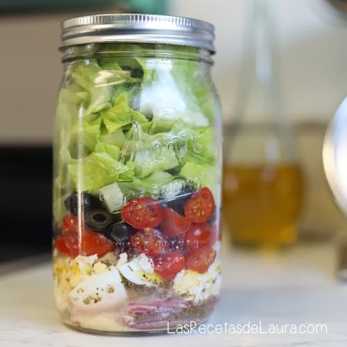 ENSALADA EN UN FRASCO – LUNCH PARA LLEVAR AL TRABAJO