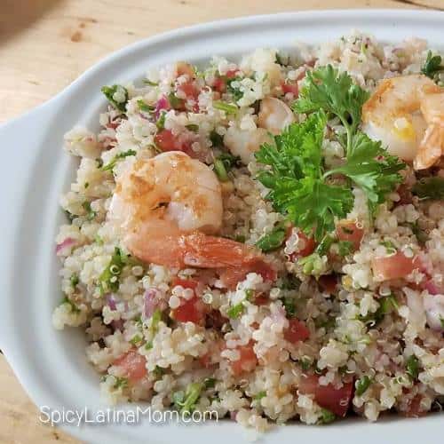 Quinoa Salad with shrimps - Spicy Latina Mom