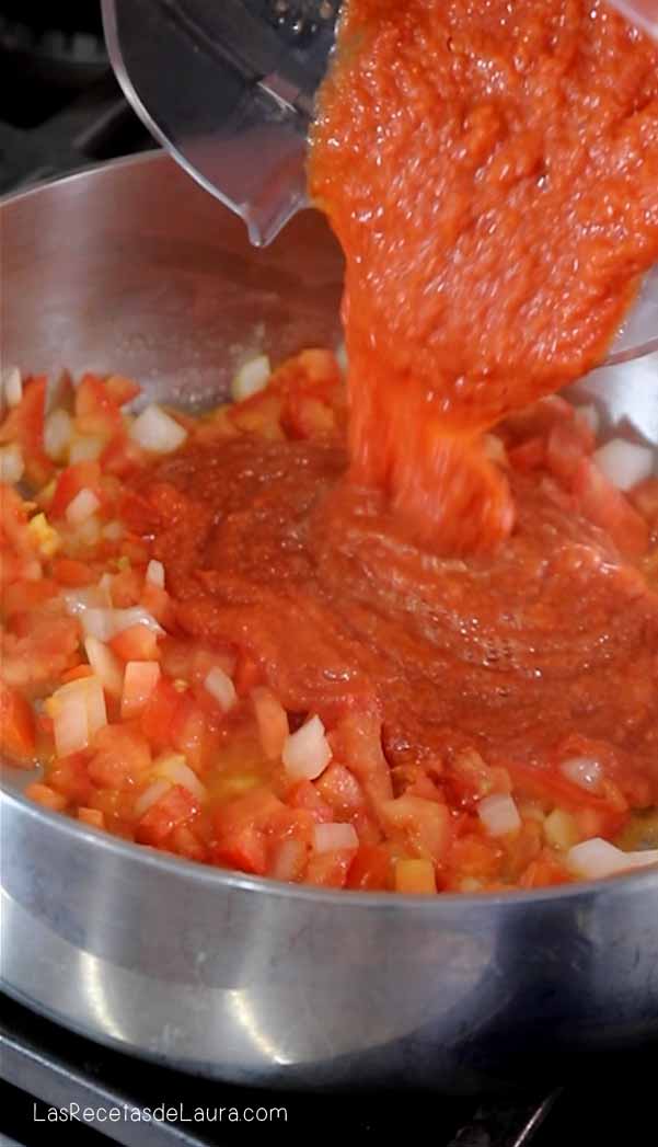 Boiling the tomato