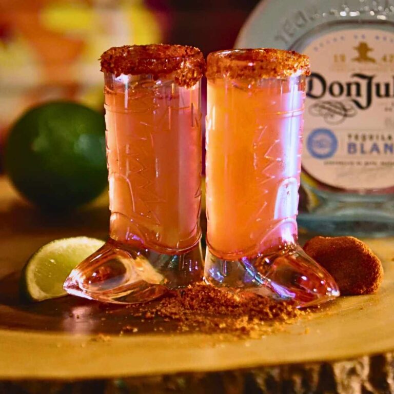 Shot de tequila sabor paleta de sandía mexicana