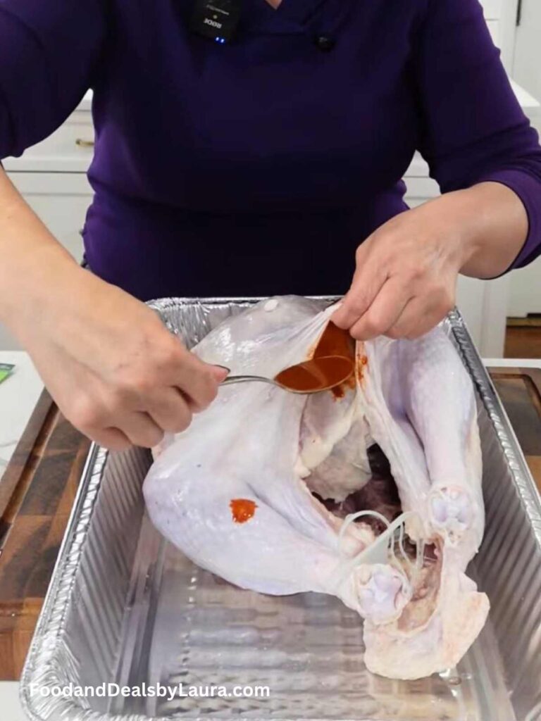 Marinando pavo