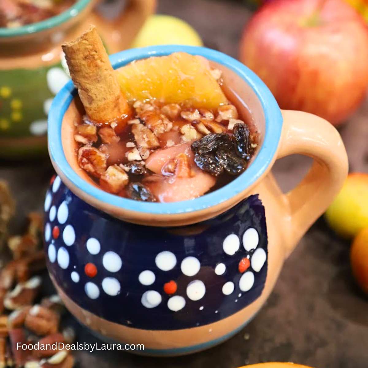 Ponche mexicano con frutas